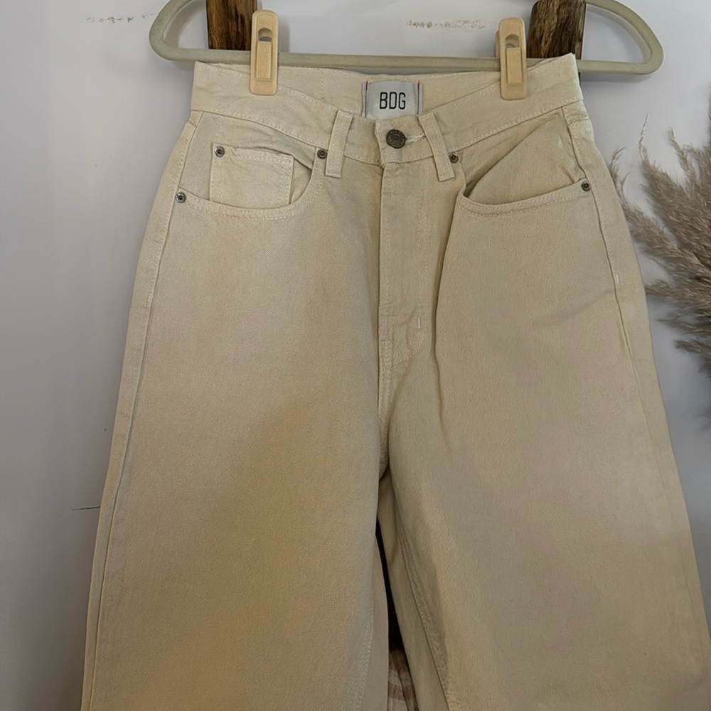 BDG - Denim high rise baggy cream